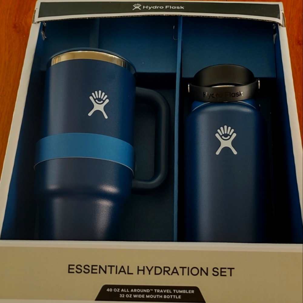 Hydro Flask Essential Hydration Set New with Tag